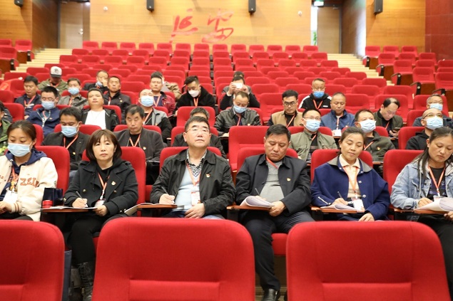 追尋紅色足跡 傳承延安精神——安彩高科第一期黨史學(xué)習(xí)教育培訓(xùn)班順利結(jié)課