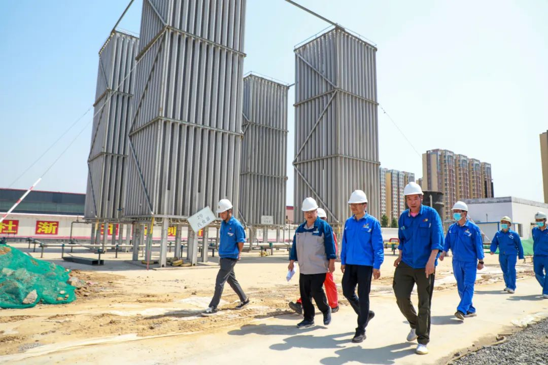 翠籠蒲艾香，慰問送安康——安彩高科總經(jīng)理端午節(jié)慰問一線職工