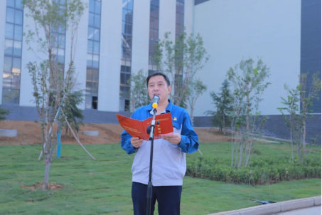 凝心聚力謀發(fā)展，砥礪奮進(jìn)向未來(lái)——許昌安彩舉行國(guó)慶升國(guó)旗儀式