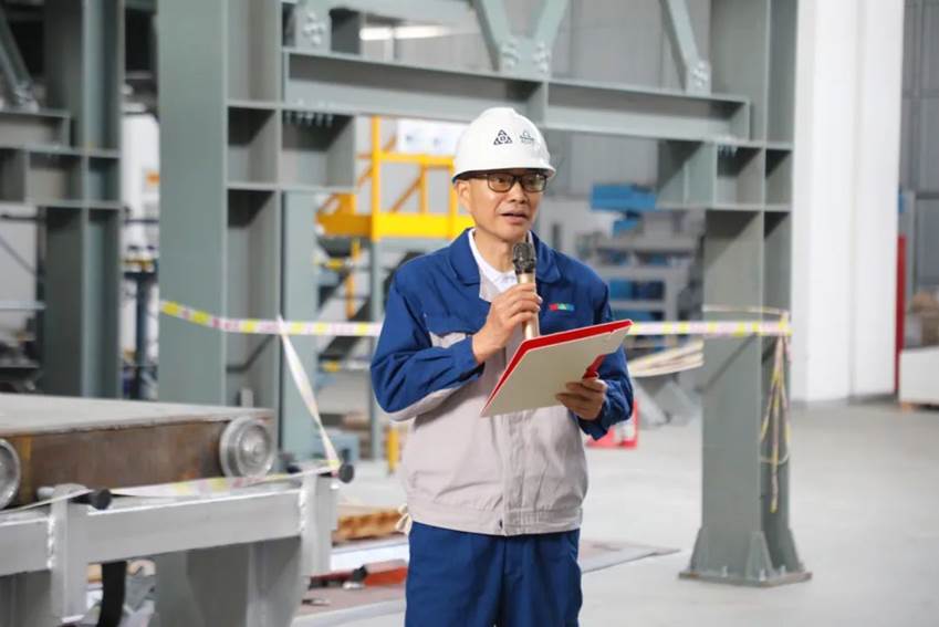 安彩藥玻項目2號窯爐順利封碹！